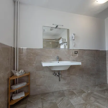 Porta Susa Semesterbostad *