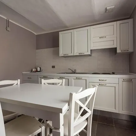 Semesterbostad Porta Susa *